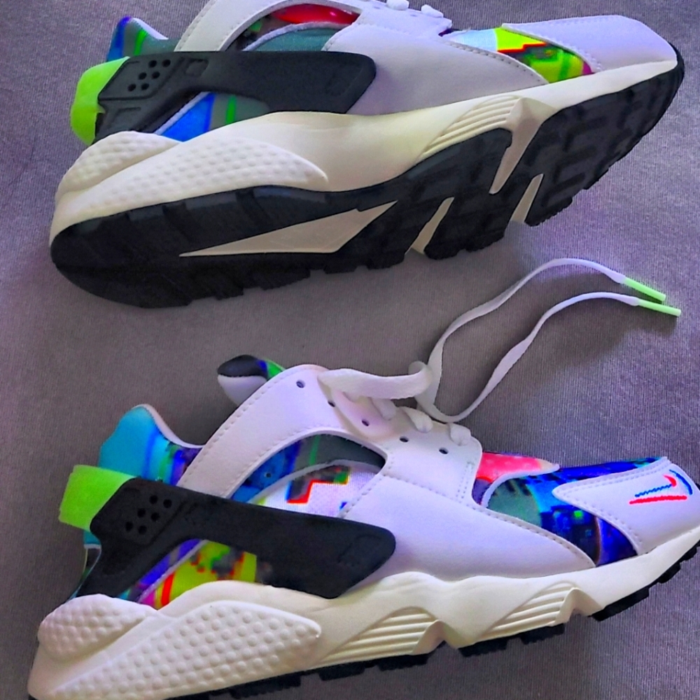 Women's Nike Air. BRAND NEW!